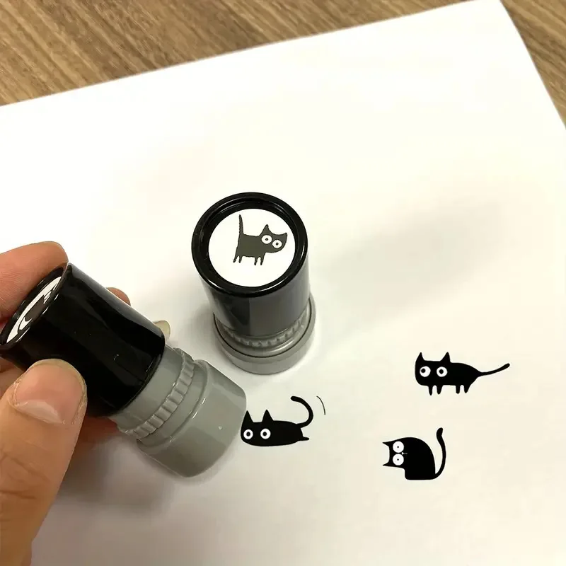 Adorable Tilted Neck Black Cat - Art Craft Journal recensie en prijs